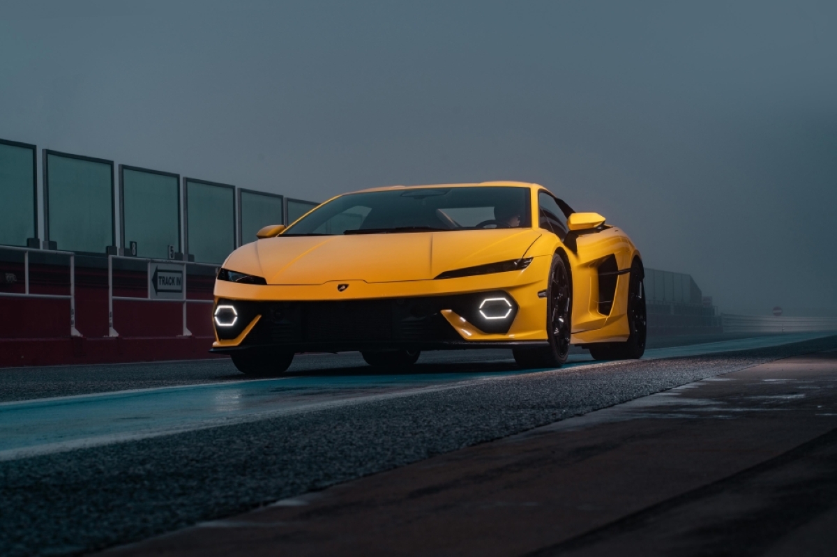 Lamborghini’s latest hybrid supercar sprints from zero-100 kph in just 2.7 seconds.
PHOTOS FROM LAMBORGHINI